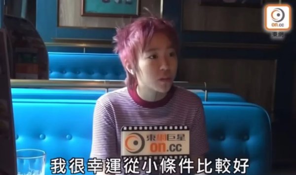 奕汇网 28岁窦靖童罕见聊起母亲王菲, 指对方是妈妈、偶像、闺蜜集于一身